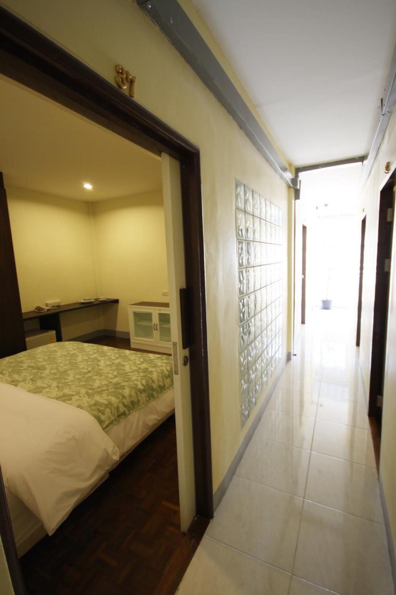 Nine Place Sukhumvit 40 Bangkok Exterior photo